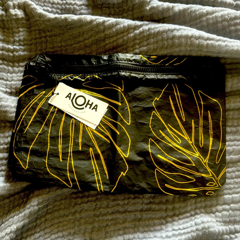Aloha Collection Tyvek Medium Bag
